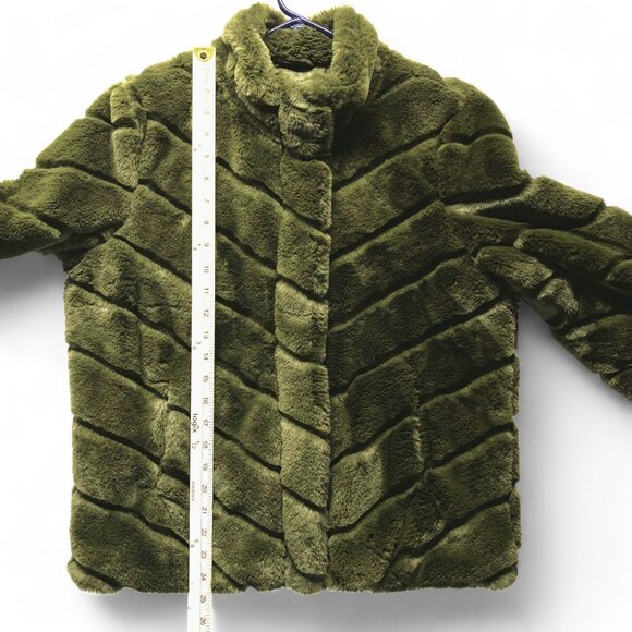 CiSono Faux Fur Olive Green Outerware Collection Size Large Zipper/Snap - Picture 12 of 15